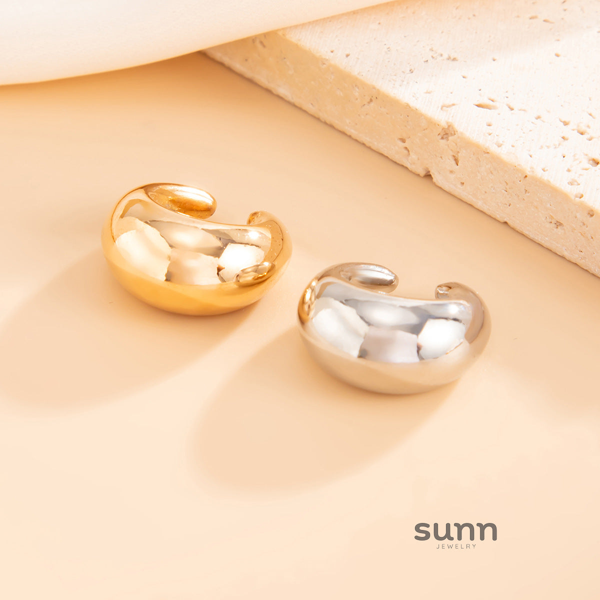 Imara Irregular Geometric Stud Earrings [YNZLM7P2]