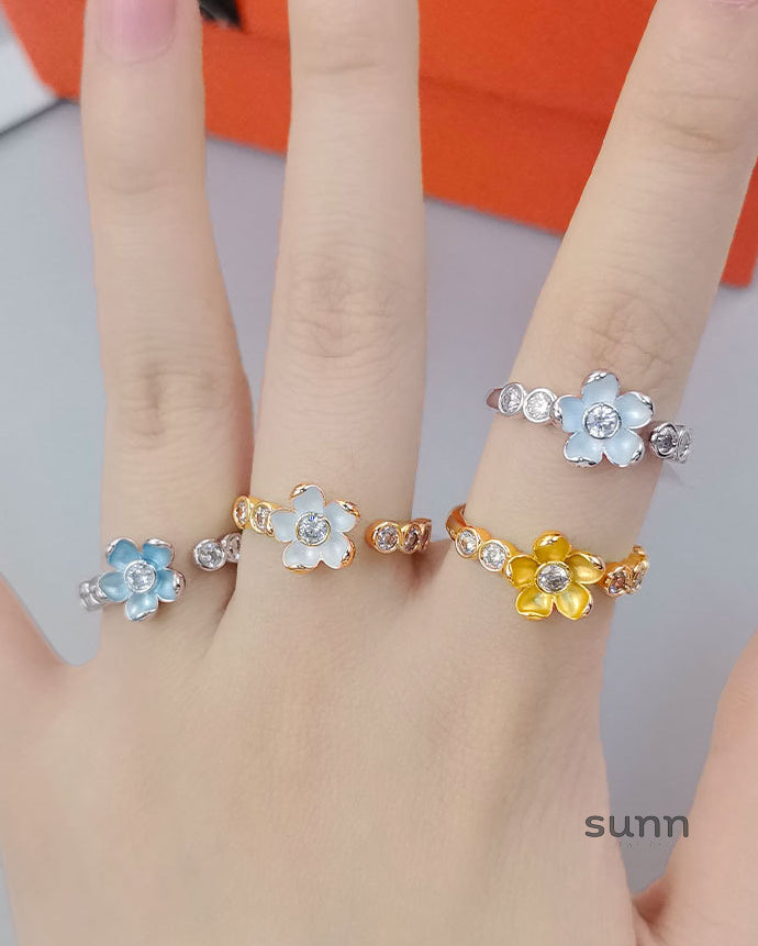 Imelda Metal Bloom Ring [QSC8SMOG]