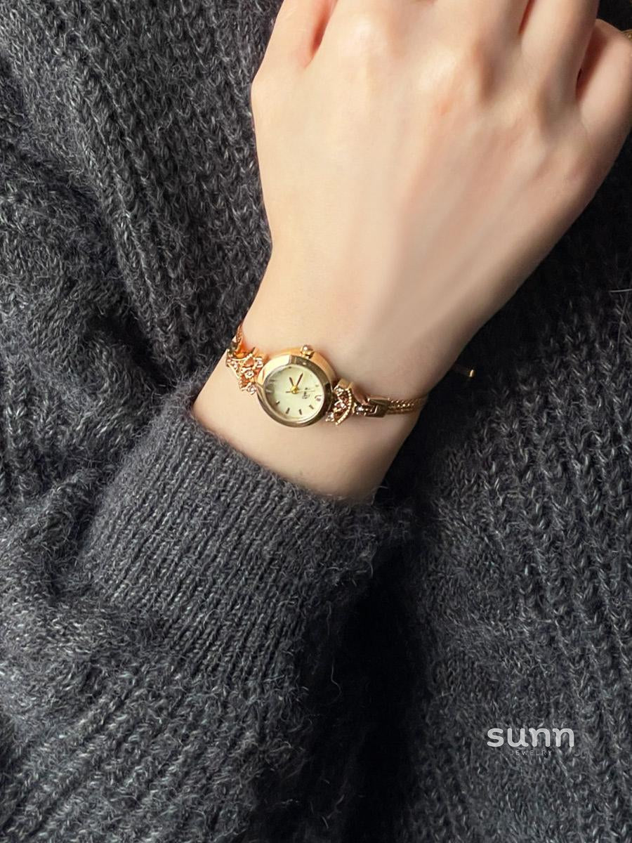 Inaya Refined Steel Watch [QS1IPF7J]