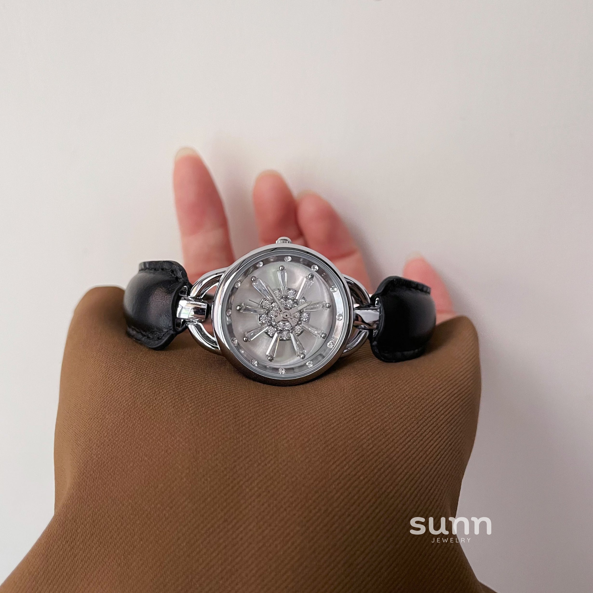 Inaya Rotating Snowflake Watch