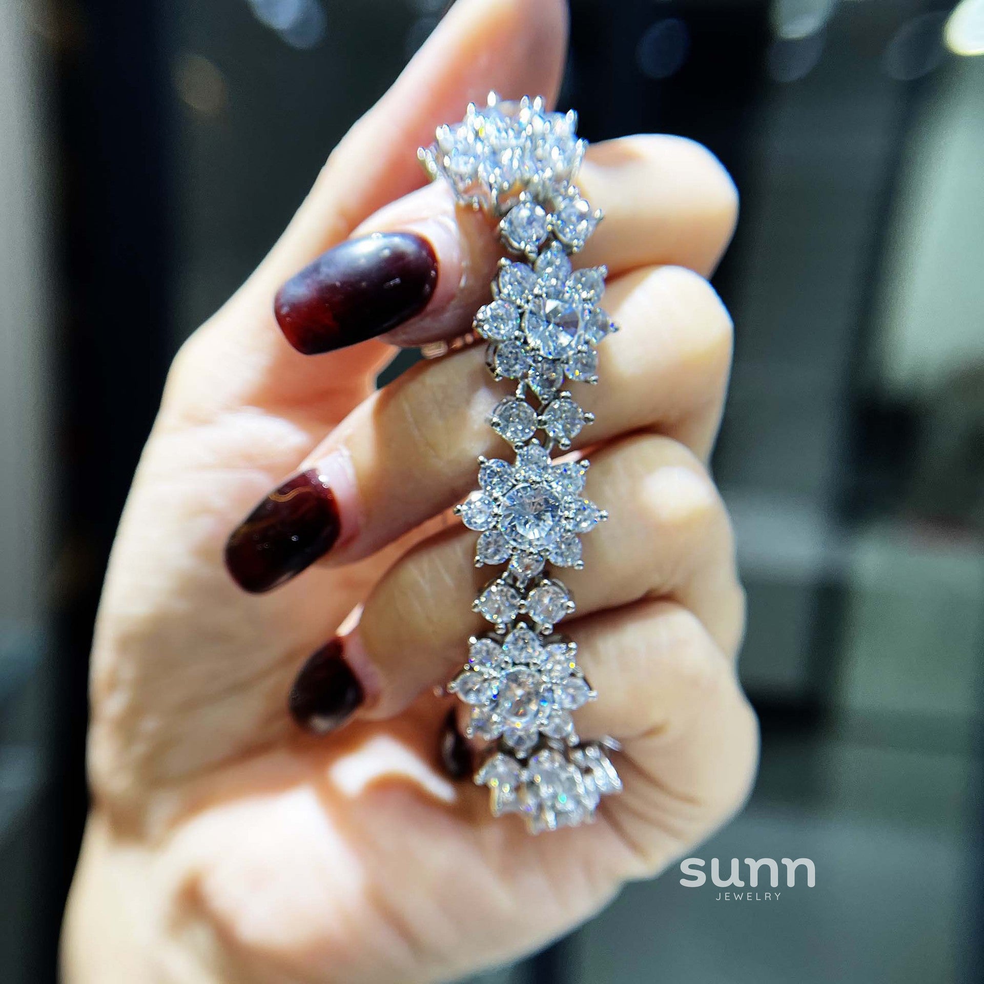 Inaya Zircon Sunflower Bracelet [T6ISV3V6]