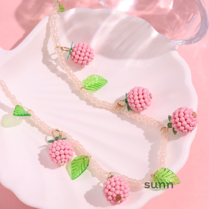 Indie Beaded Strawberry Necklace [1V7M01J0]