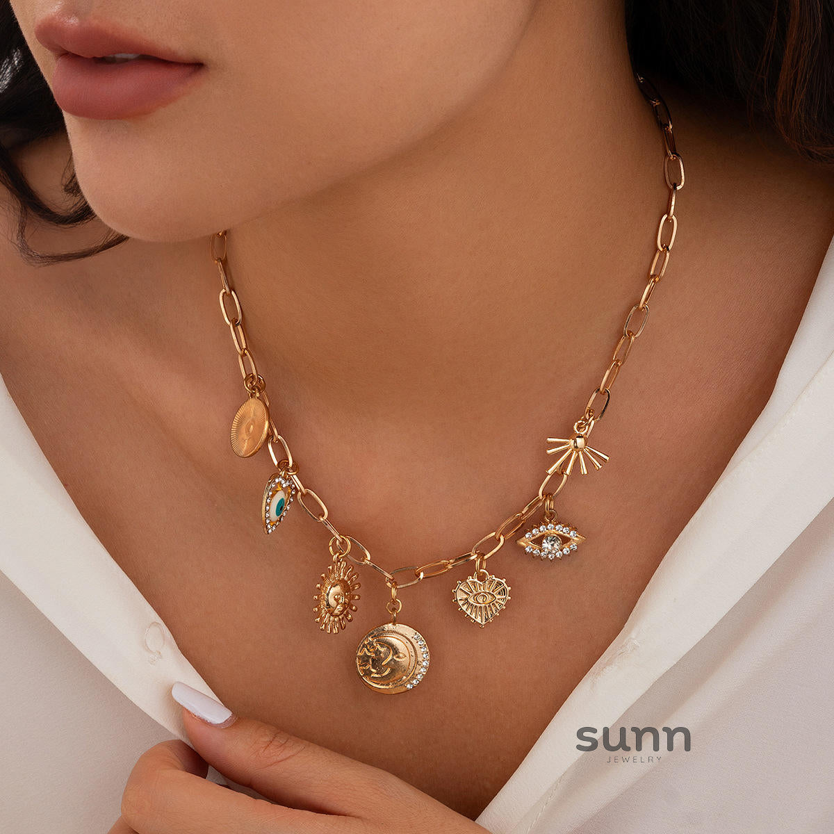 Iniya Dainty Pendant Necklace [JLU2W6DJ]