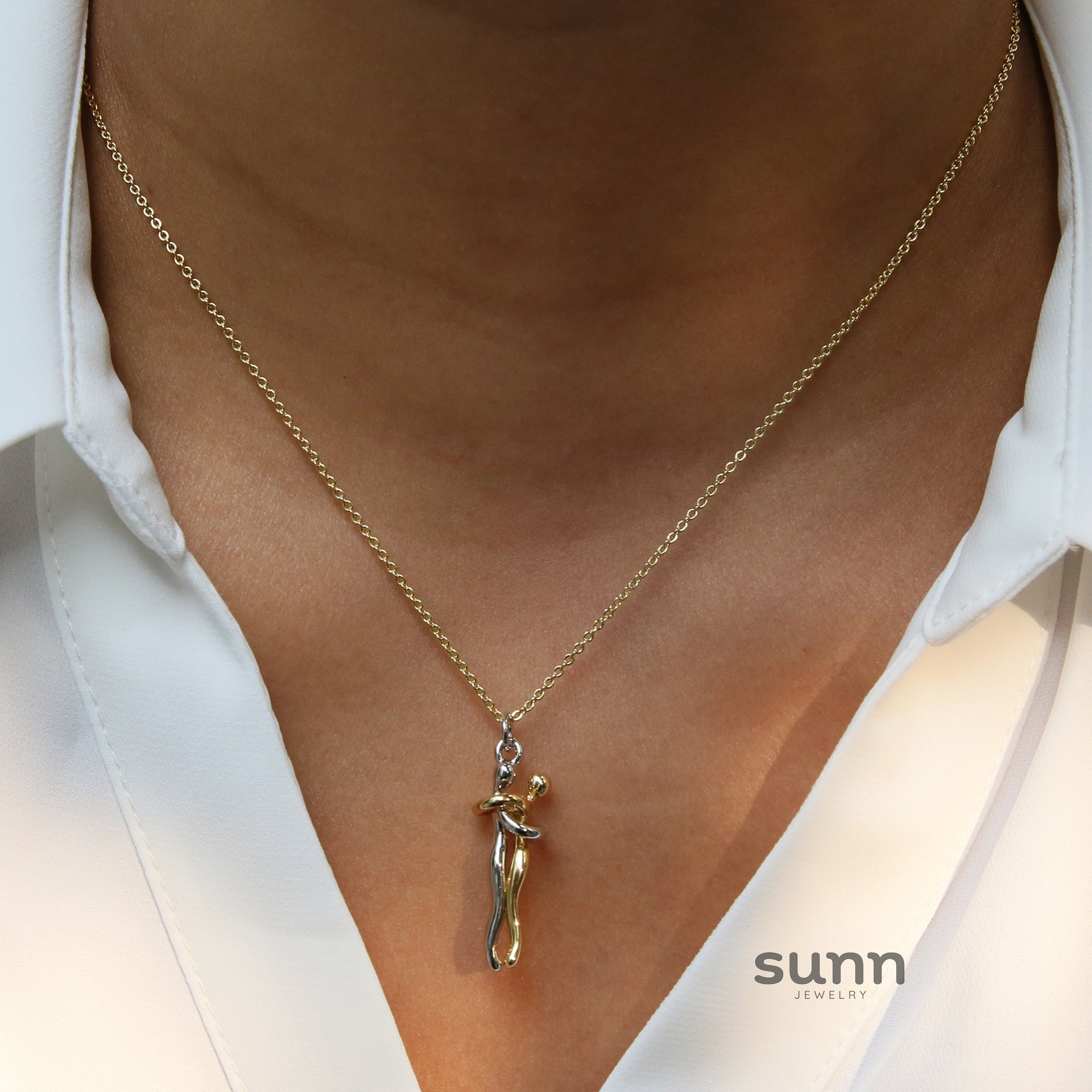 Ireland Embrace Heart Necklace [SRK03TZE]