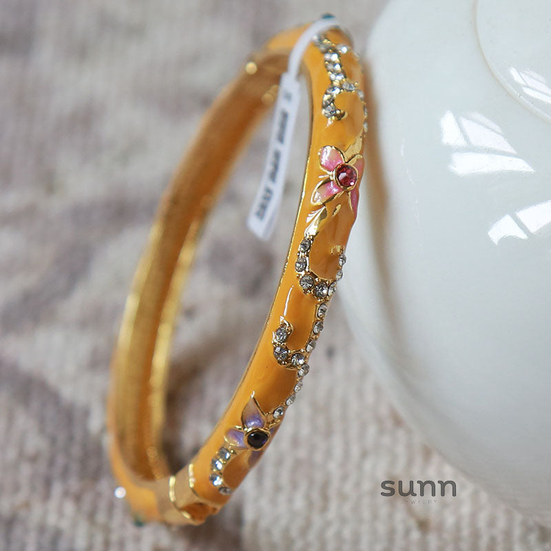 Irelyn Enamel Bangle Bracelet [91VRET7A]