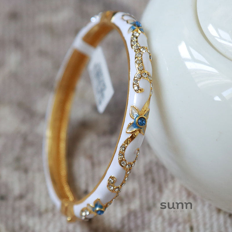 Irelyn Enamel Bangle Bracelet [HGOL79ZB]