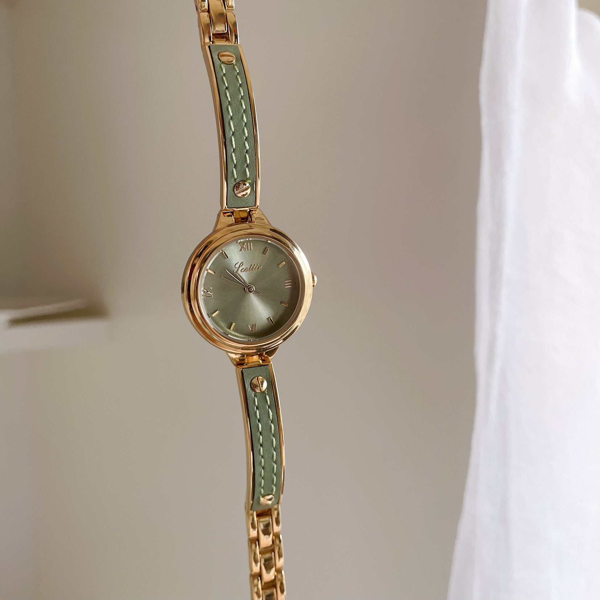 Irelynn Dainty Bracelet Watch [M5NGDDOW]