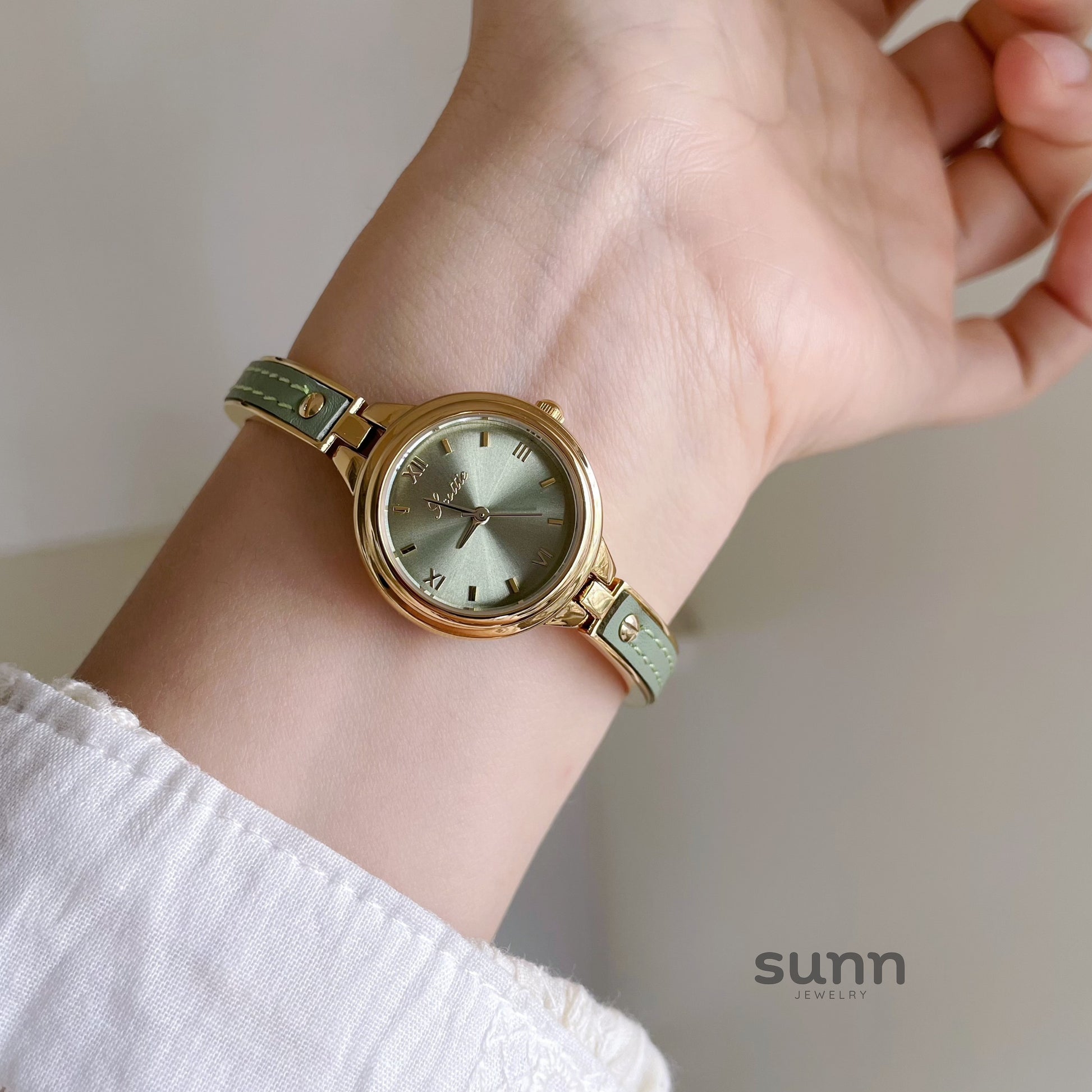 Irelynn Dainty Bracelet Watch [2IRDGUXL]