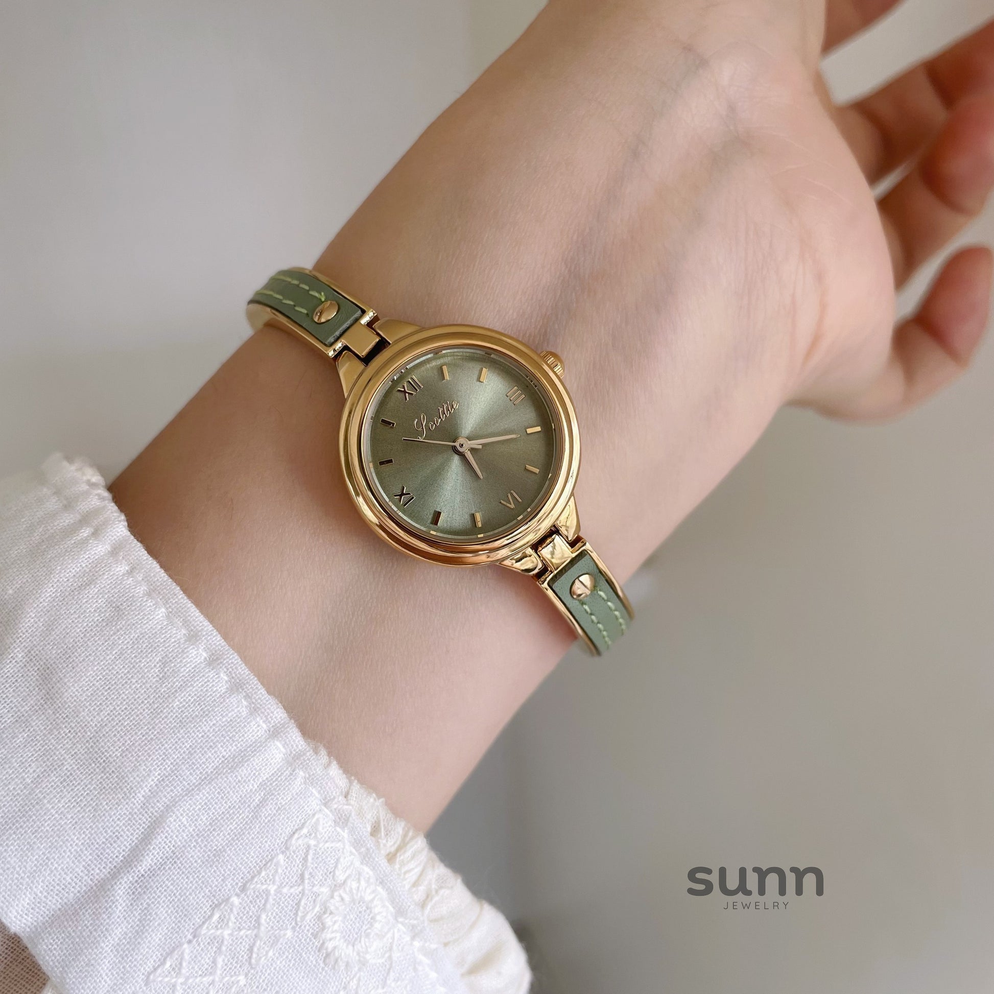 Irelynn Dainty Bracelet Watch [F77MHGCD]