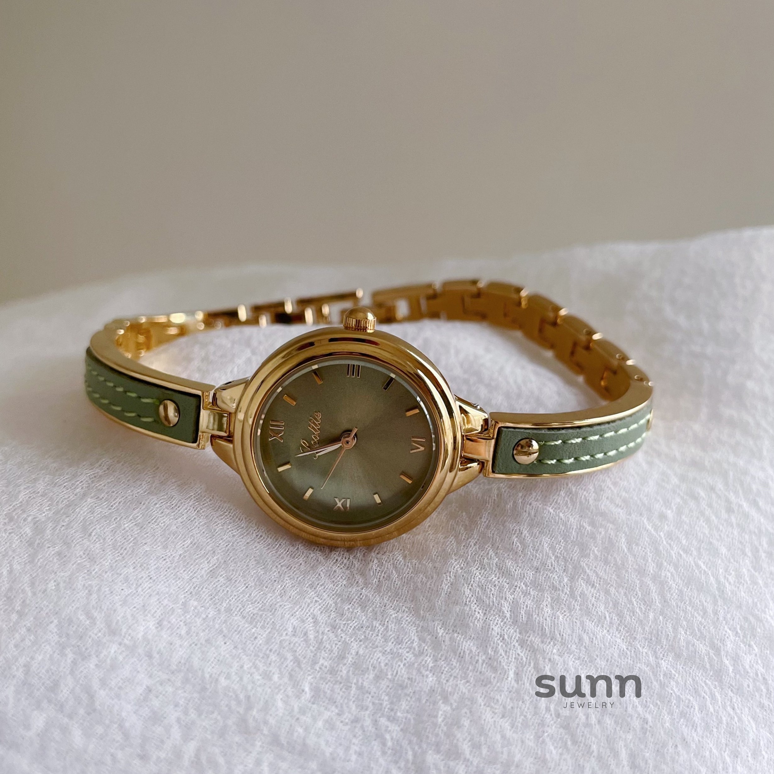 Irelynn Dainty Bracelet Watch [T3TGISDE]
