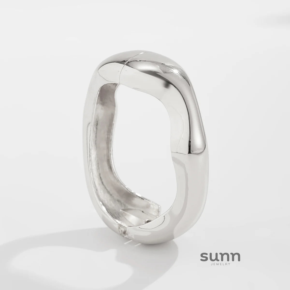 Irie Wavy Waterdrop Cuff