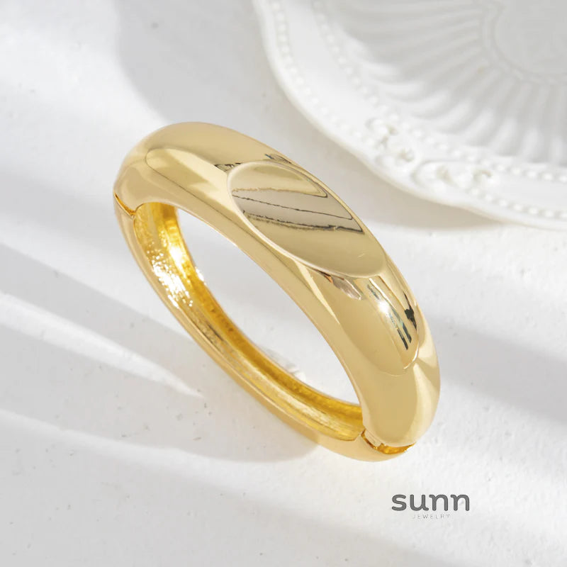 Irie Wavy Waterdrop Cuff