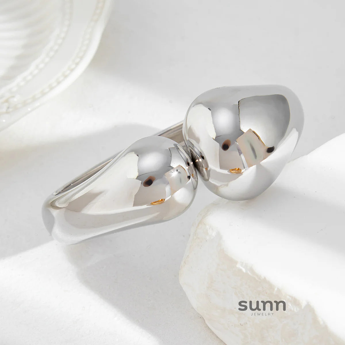 Irie Wavy Waterdrop Cuff