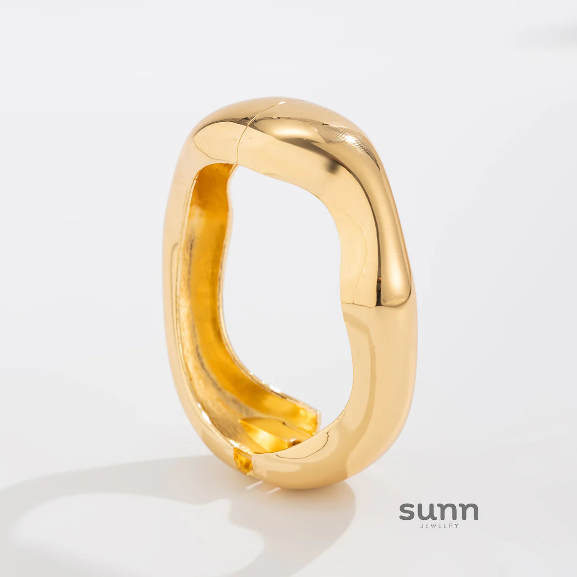 Irie Wavy Waterdrop Cuff