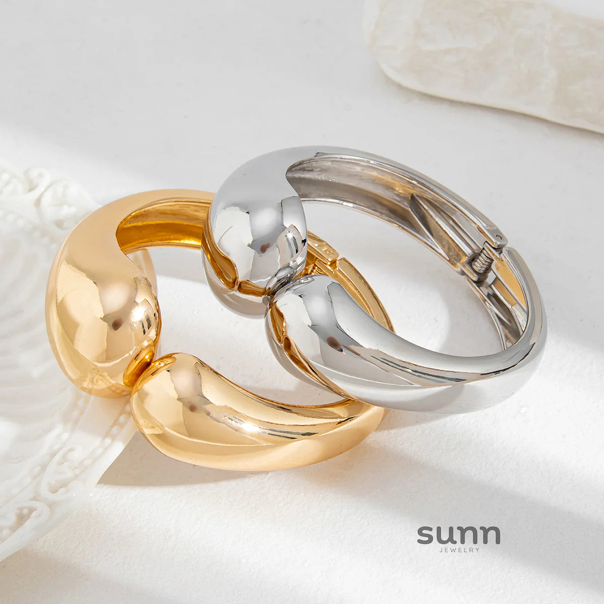 Irie Wavy Waterdrop Cuff
