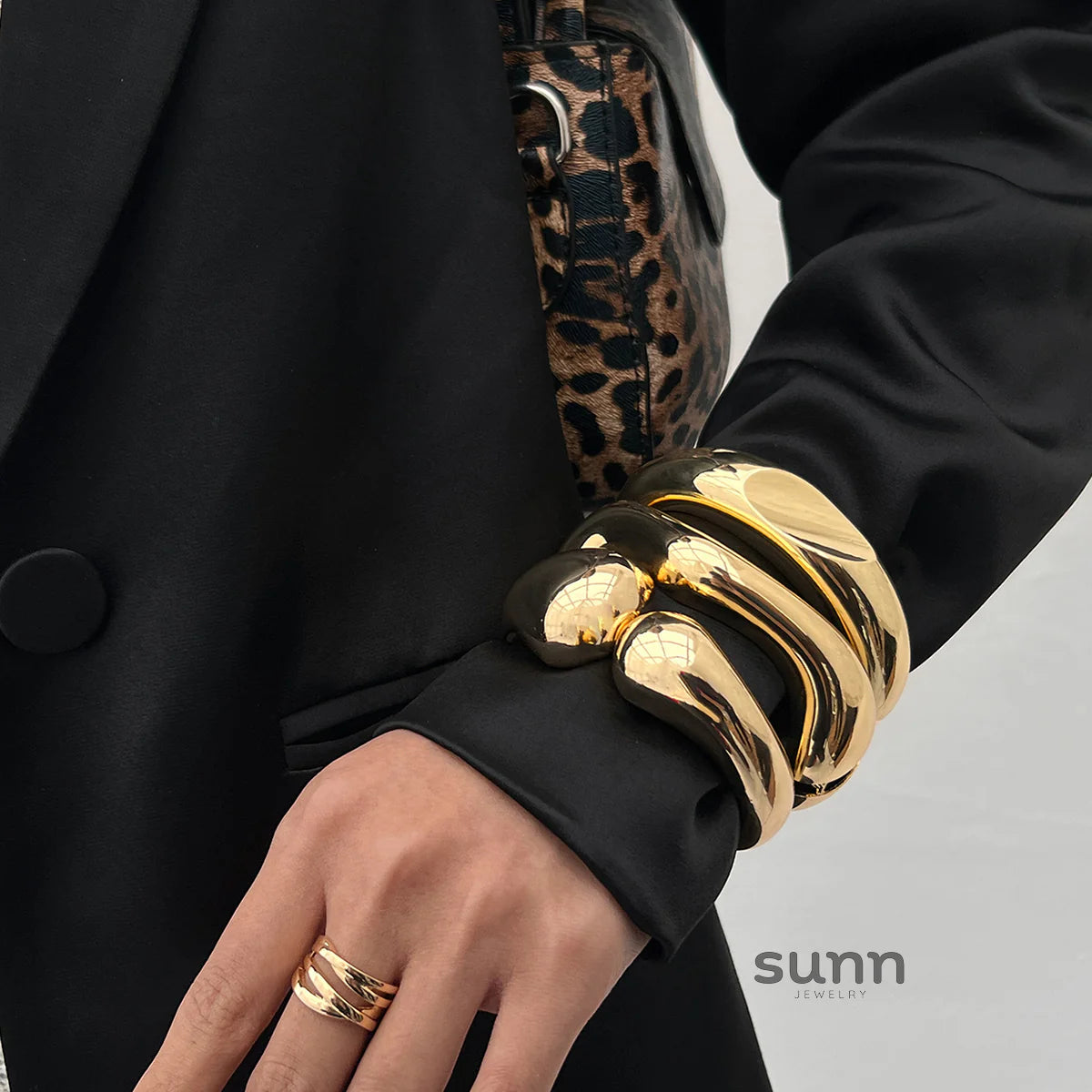 Irie Wavy Waterdrop Cuff