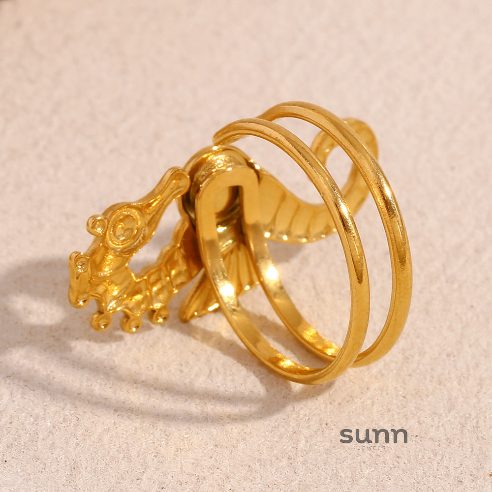 Isabel Gold Seahorse Ring [LEE5HRPR]