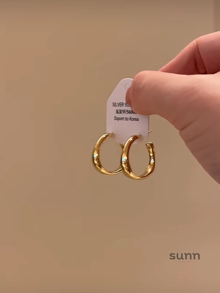 Isabellah Asymmetrical C-Hoop Earrings [0PUWG06Y]