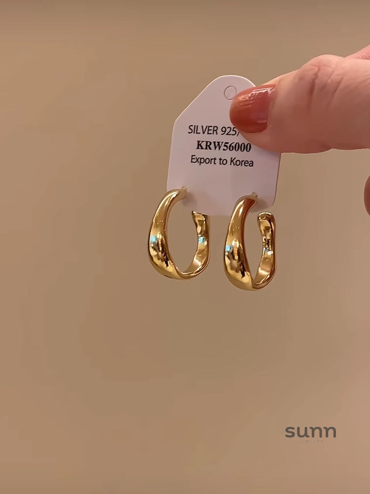 Isabellah Asymmetrical C-Hoop Earrings [IL63SAC1]