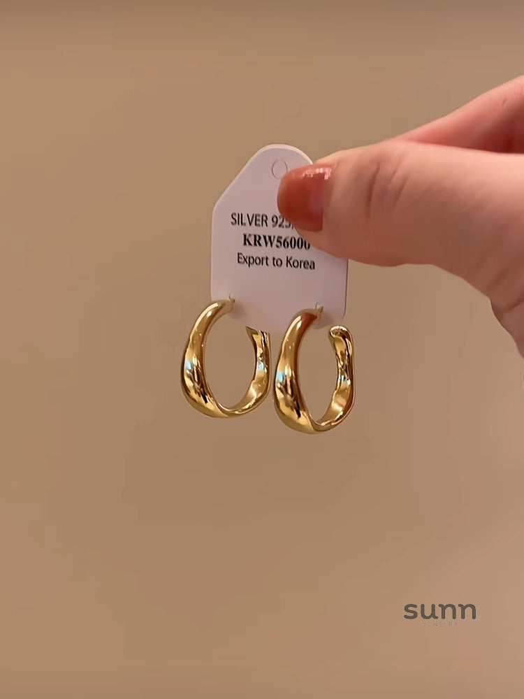 Isabellah Asymmetrical C-Hoop Earrings [JEK822GZ]
