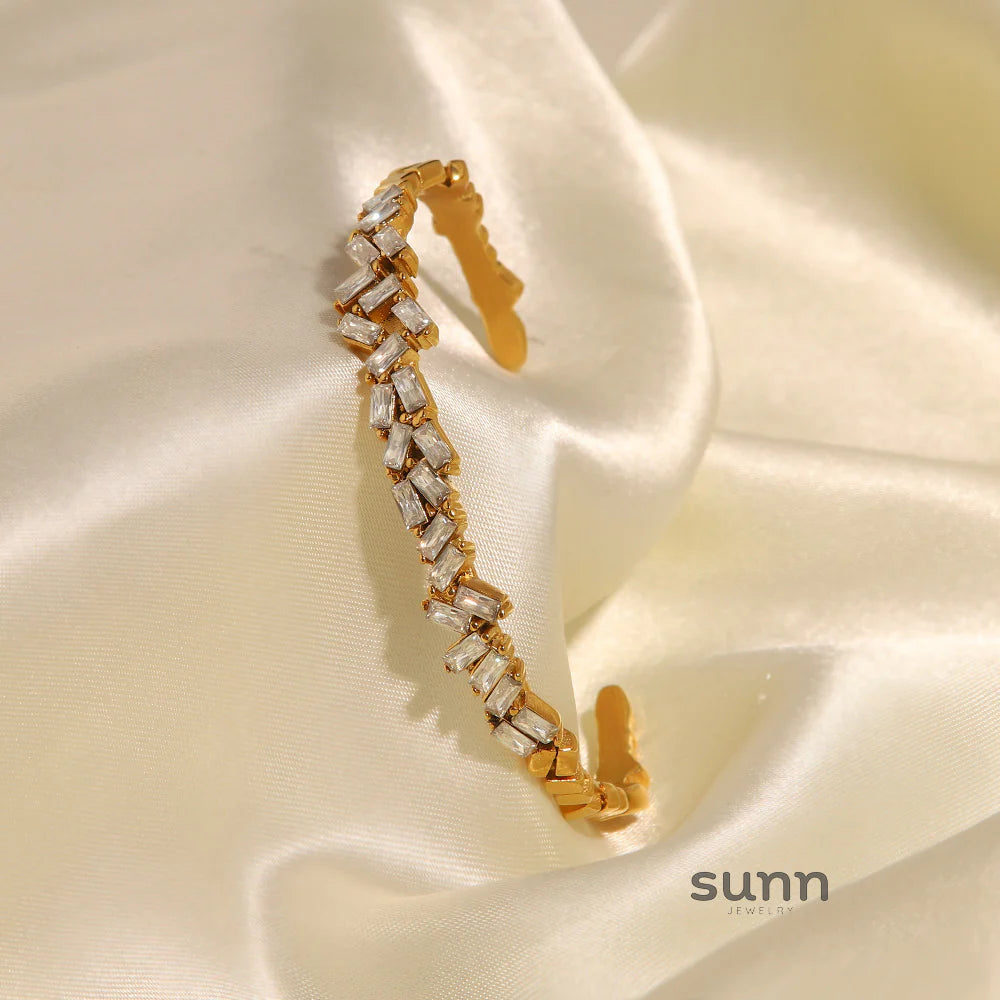 Isabellah Sleek Zircon Bangle