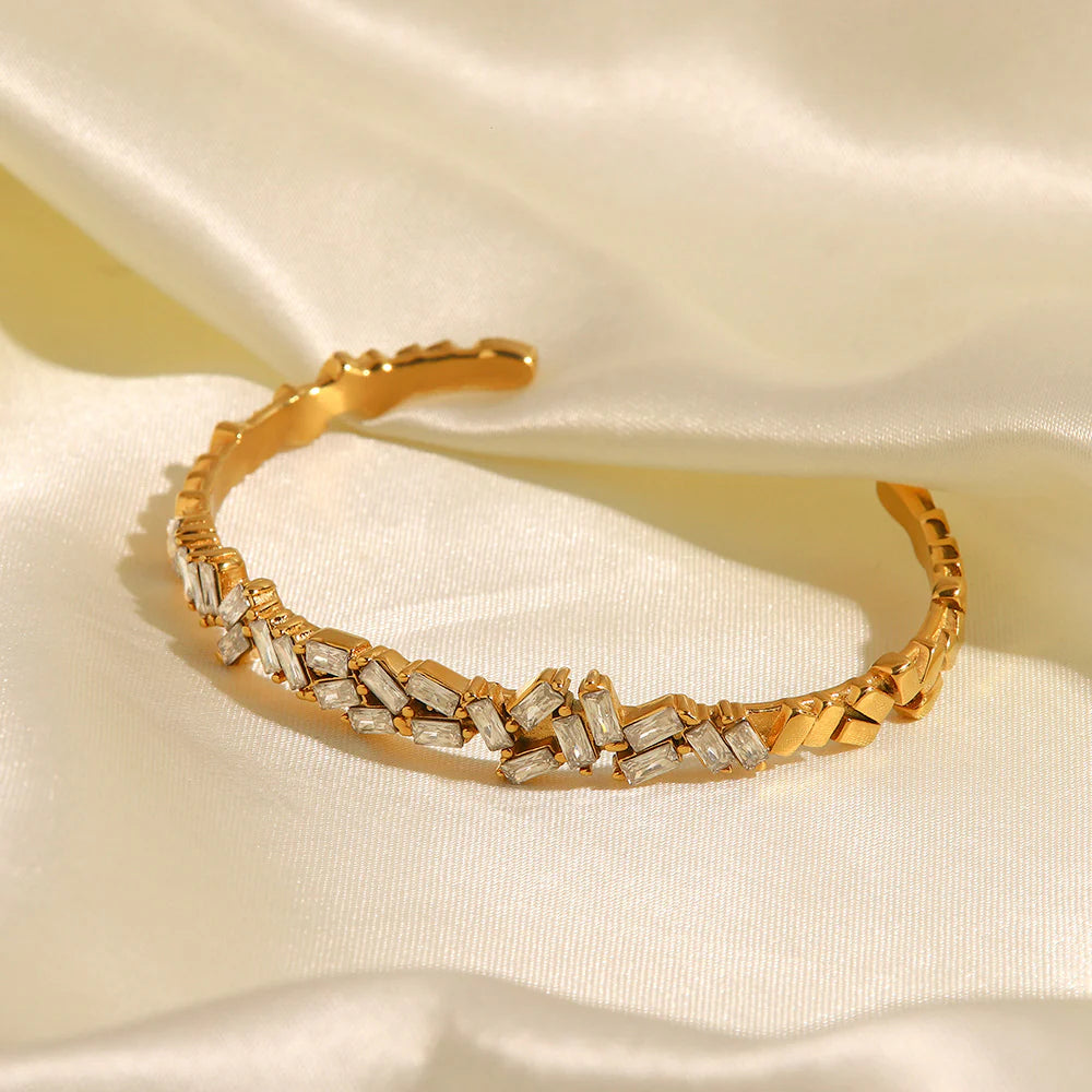 Isabellah Sleek Zircon Bangle