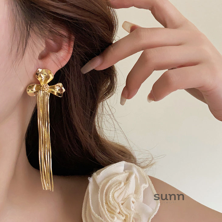 Isabelle Floral Tassel Earrings [6FNBA6PT]