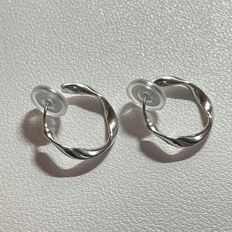 Isabelle Sleek Ear Cuff [FVPZVRSY]