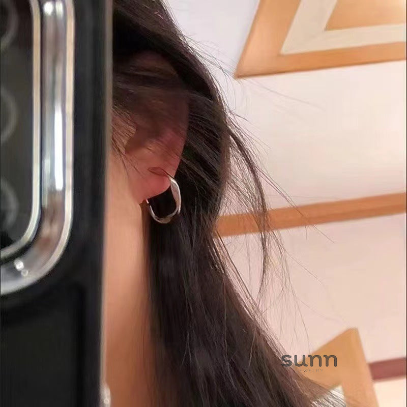 Isabelle Sleek Ear Cuff [7L405T38]