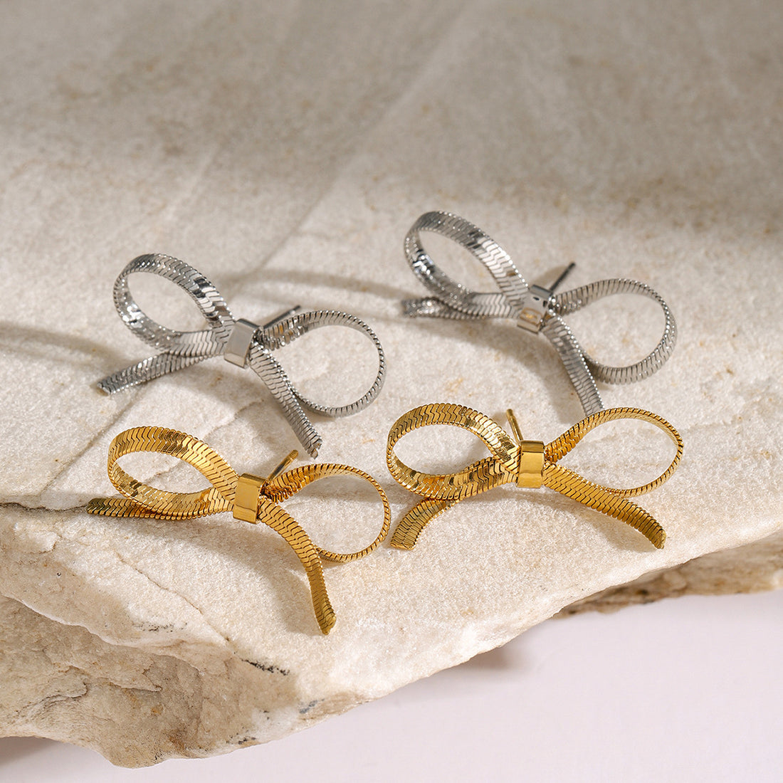 Isadora Gold Bow Dangle Earrings [3GJNNF4B]