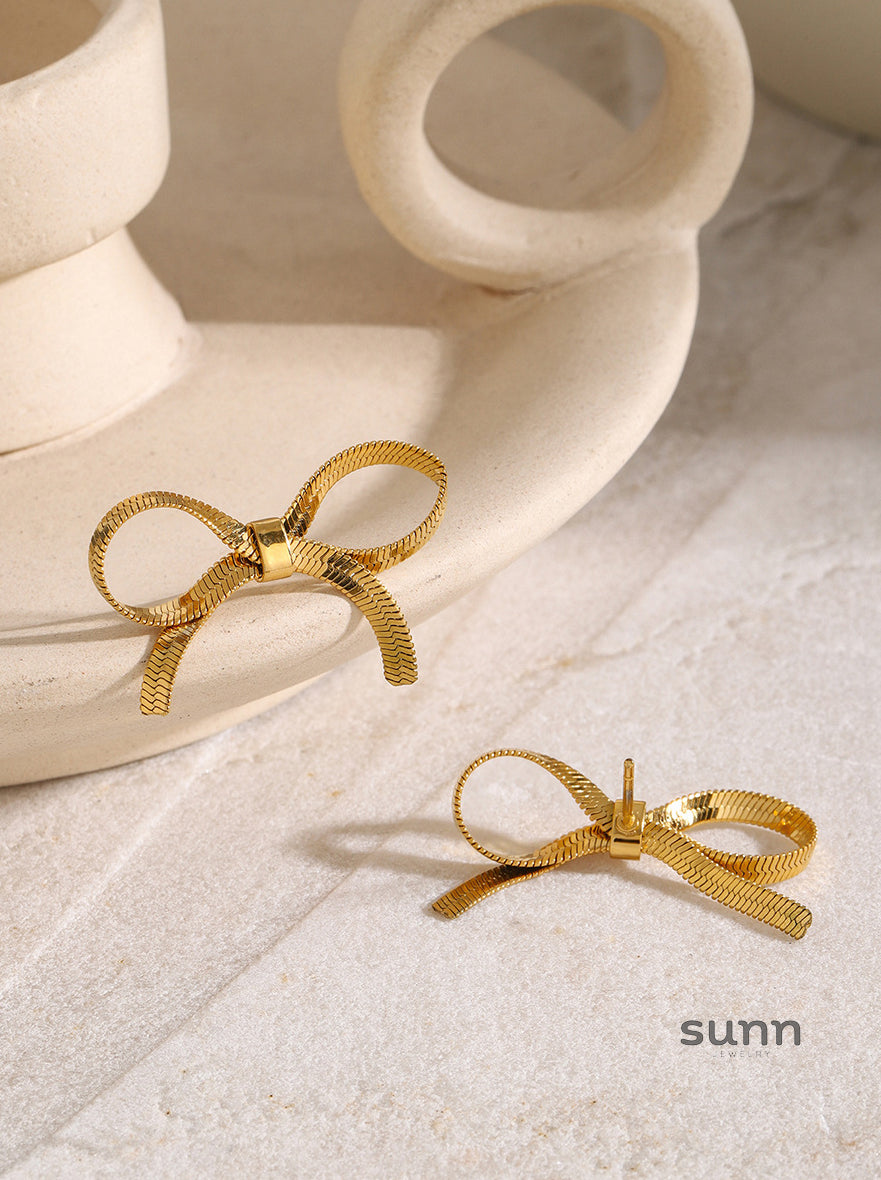 Isadora Gold Bow Dangle Earrings [3GJNNF4B]