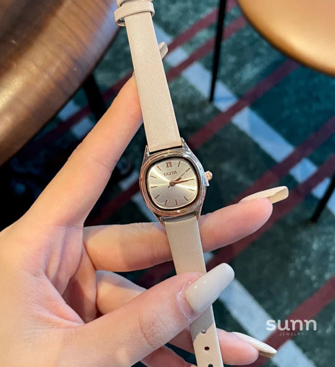 Ishika Quartz Leather Watch