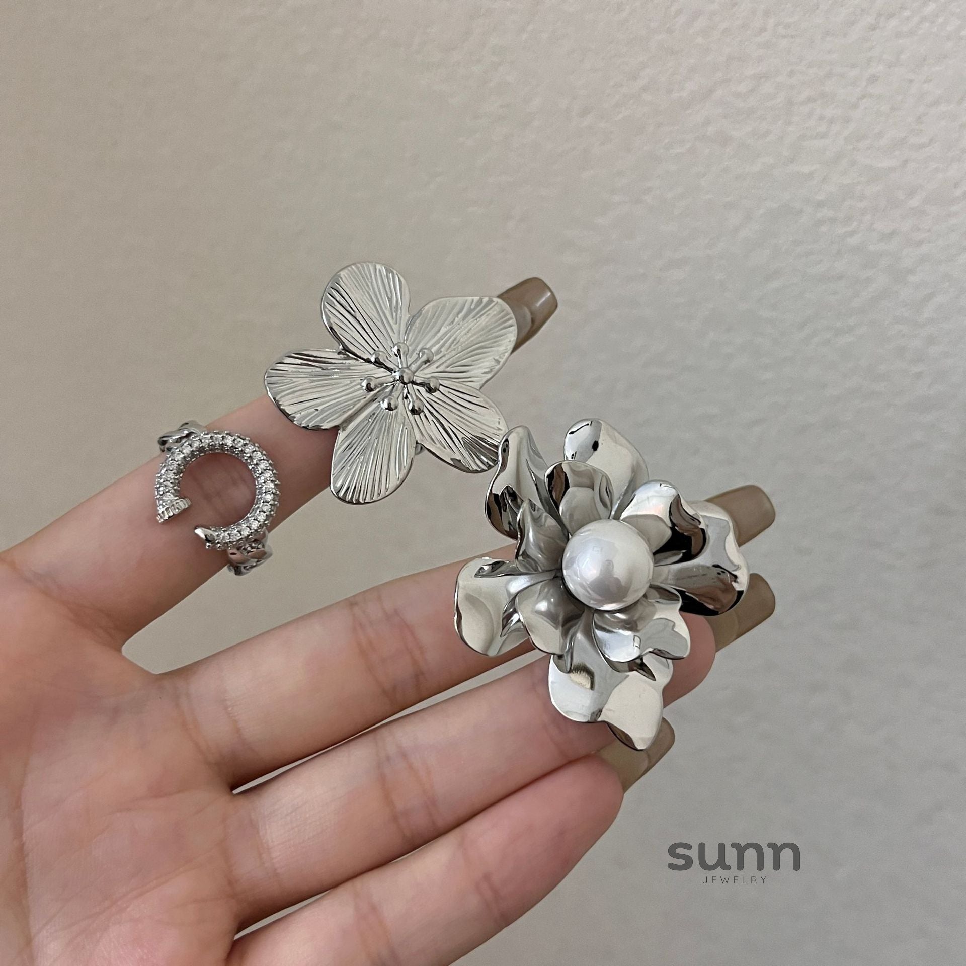 Isis Sculpted Bloom Ring [3XUZ7CVB]