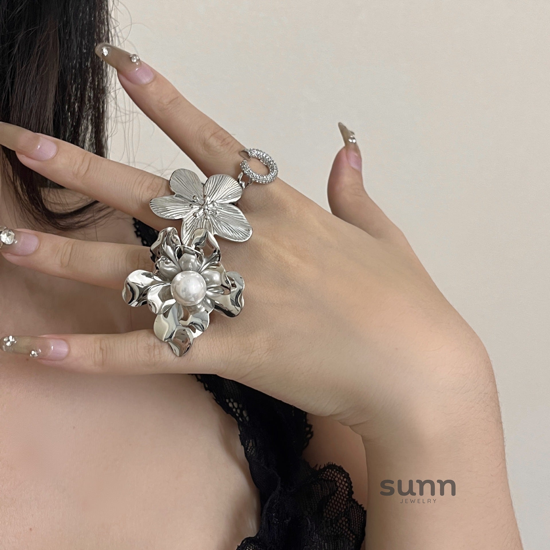 Isis Sculpted Bloom Ring [HNWXCX71]