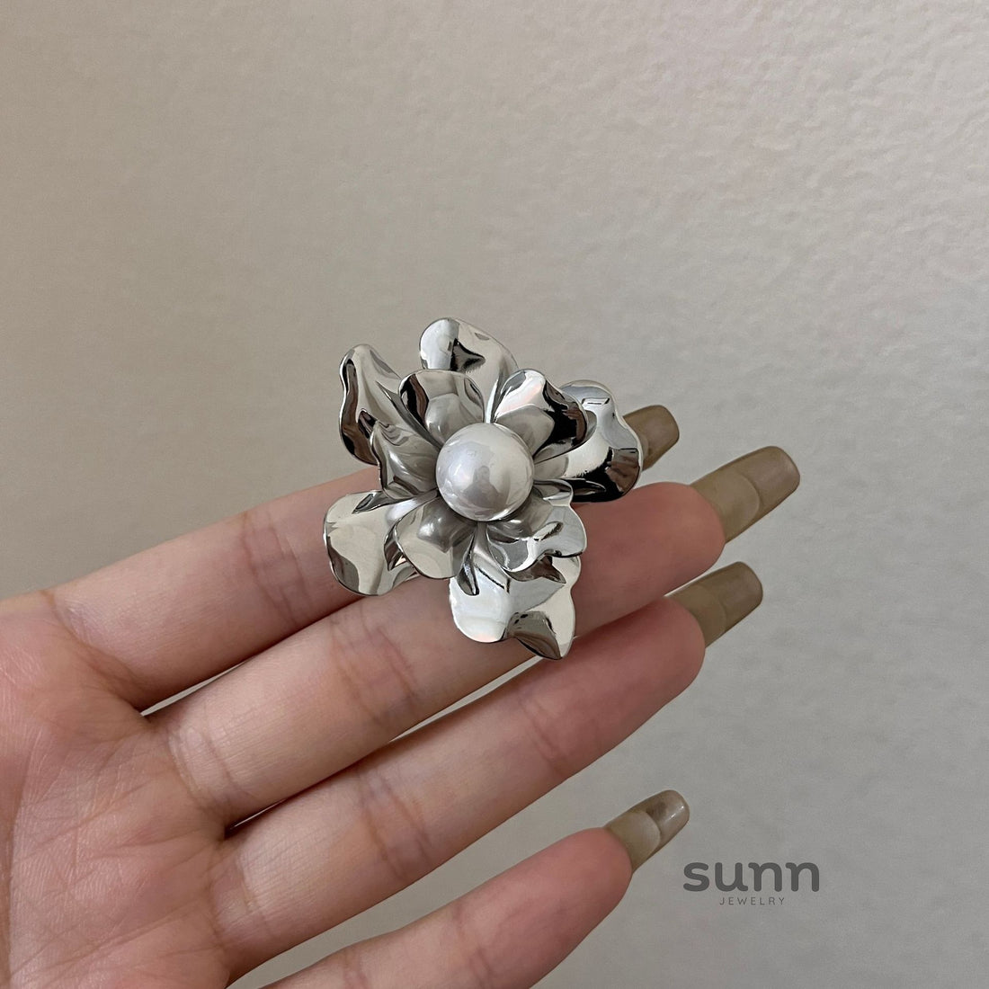 Isis Sculpted Bloom Ring [K0H0A5KD]