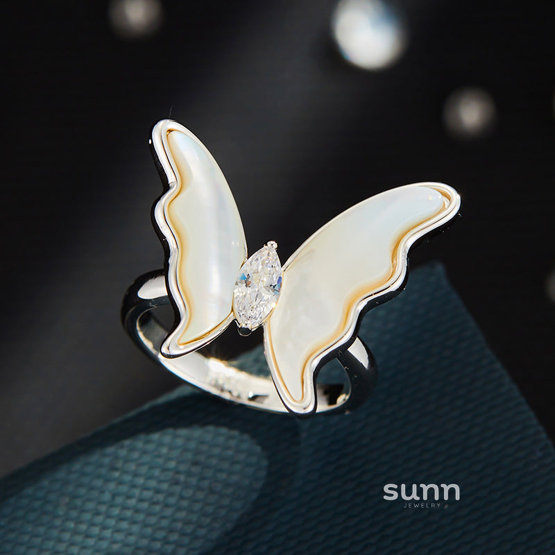 Island Shell Butterfly Ring [4N7XBMR2]