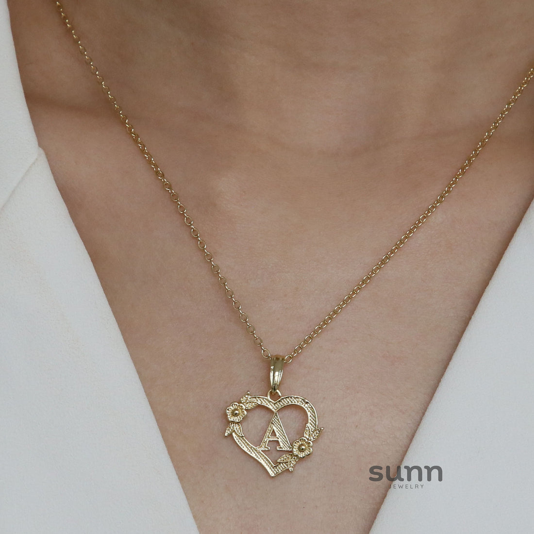Isobel Initial Heart Pendant Necklace [57V7GM8O]
