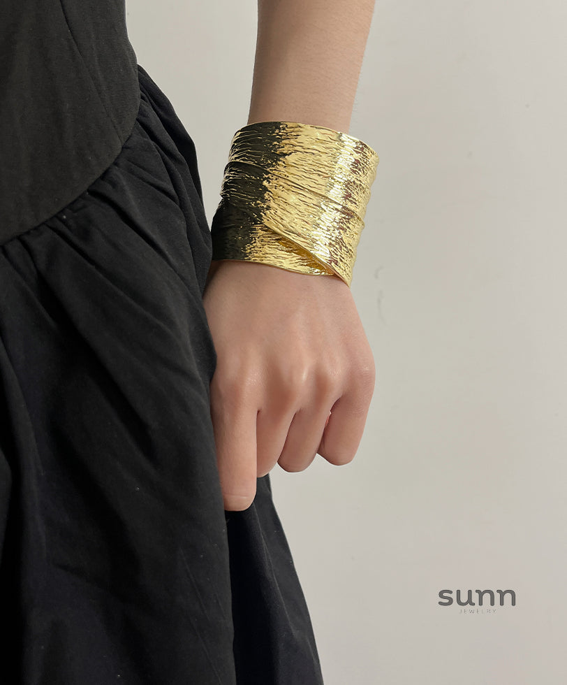 Isobel Sculptural Cuff Bracelet [3XYS9DJ1]