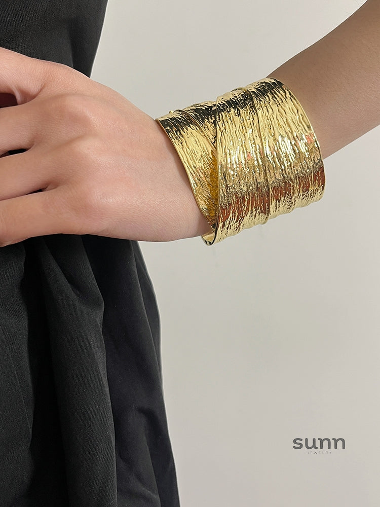 Isobel Sculptural Cuff Bracelet [1EZXGSTN]