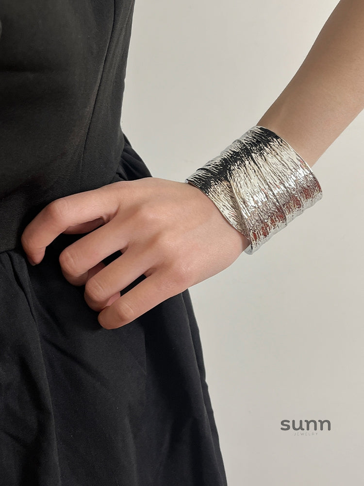 Isobel Sculptural Cuff Bracelet [XMM36EM2]