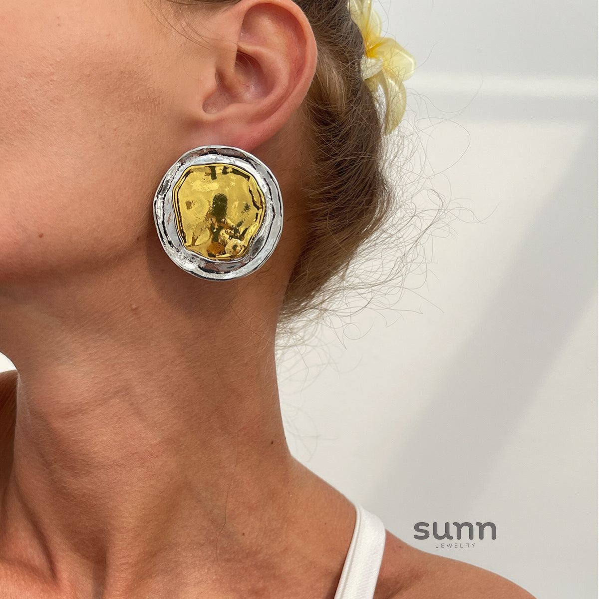 Issa Geometric Color-Block Studs [FVO153V8]