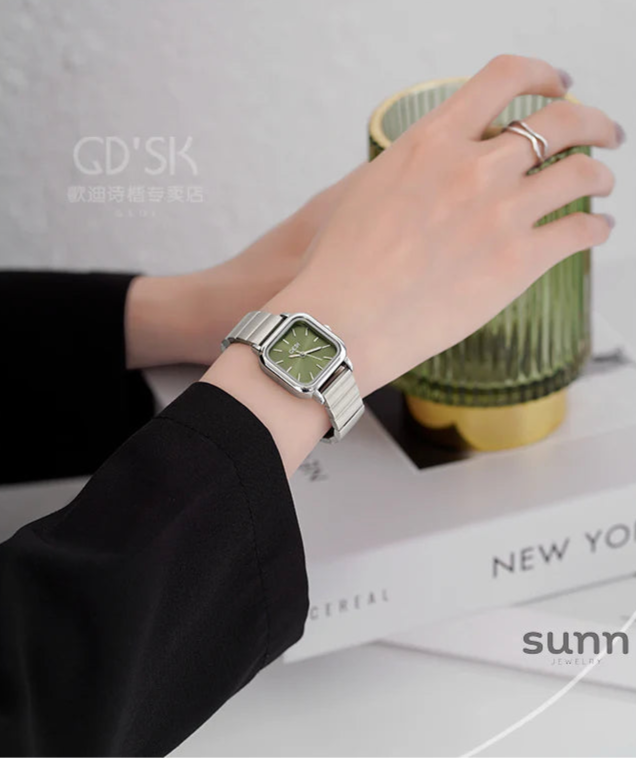 Itzel Sleek Square Watch