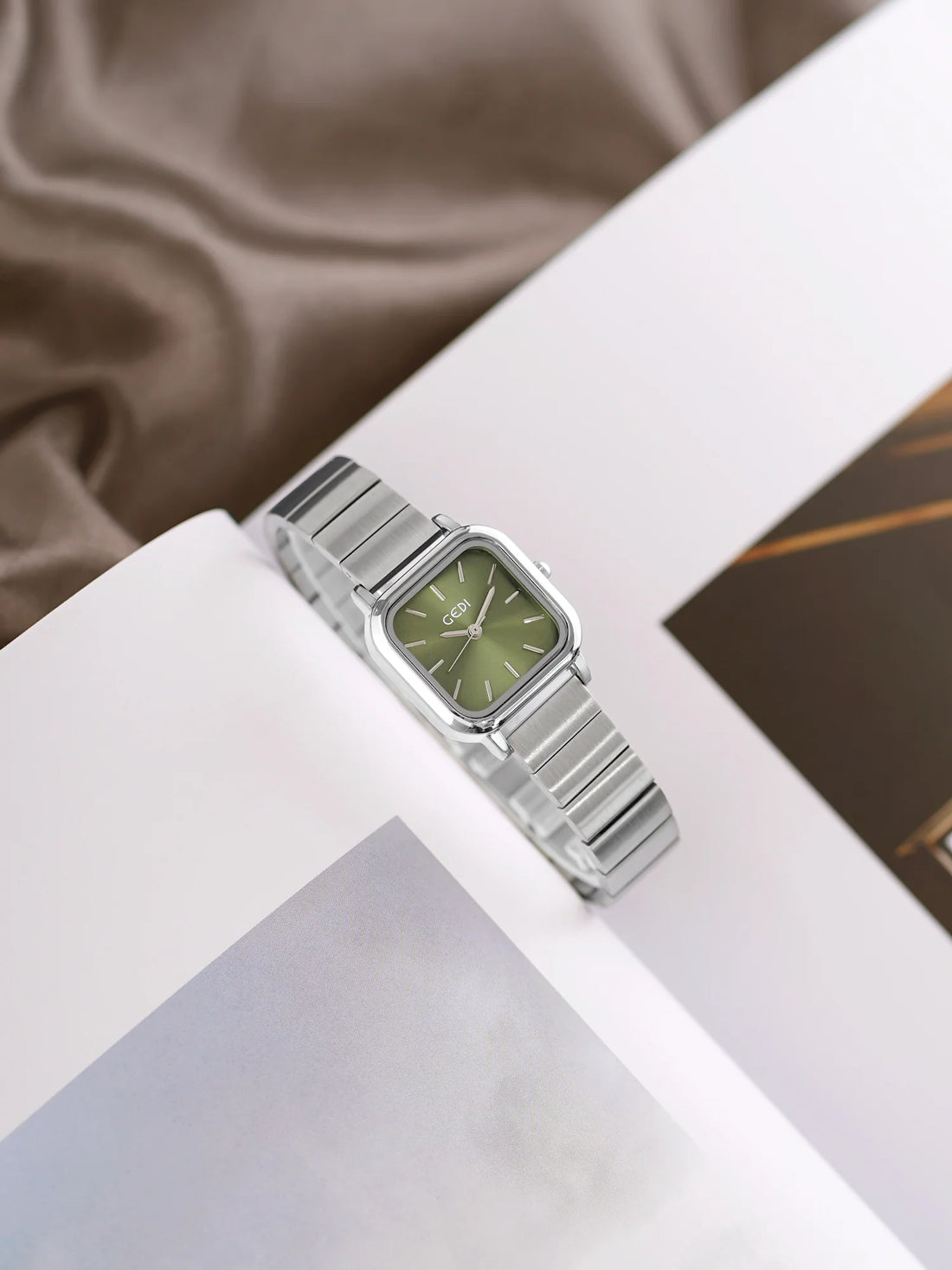 Itzel Sleek Square Watch