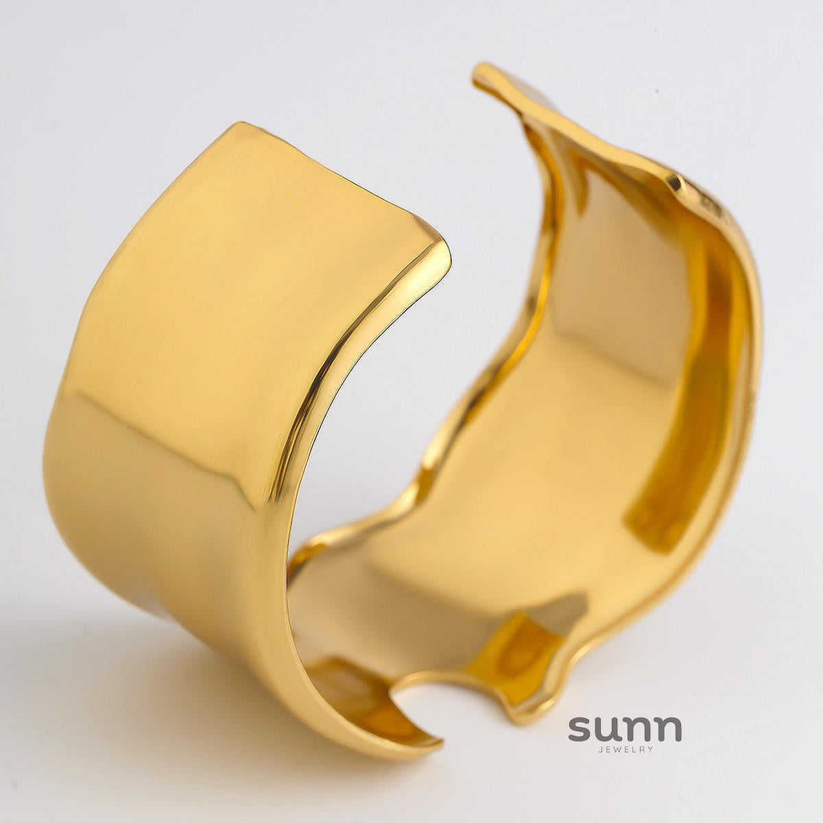 Ivey Asymmetrical Heart Bracelet [FTPYLB4U]