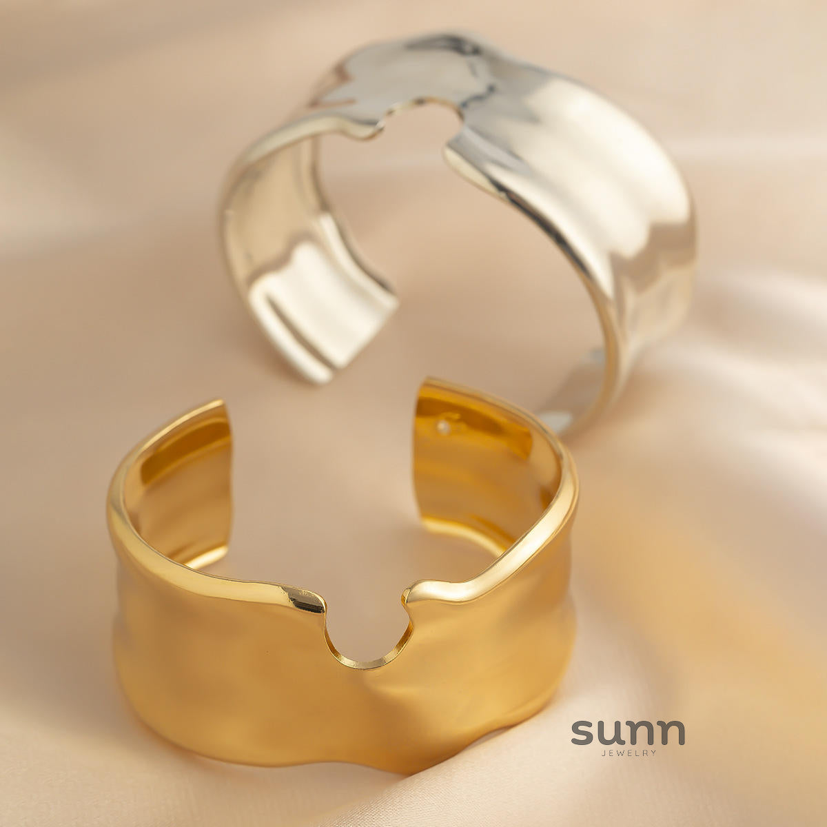 Ivey Asymmetrical Heart Bracelet [OMUBQ5RN]
