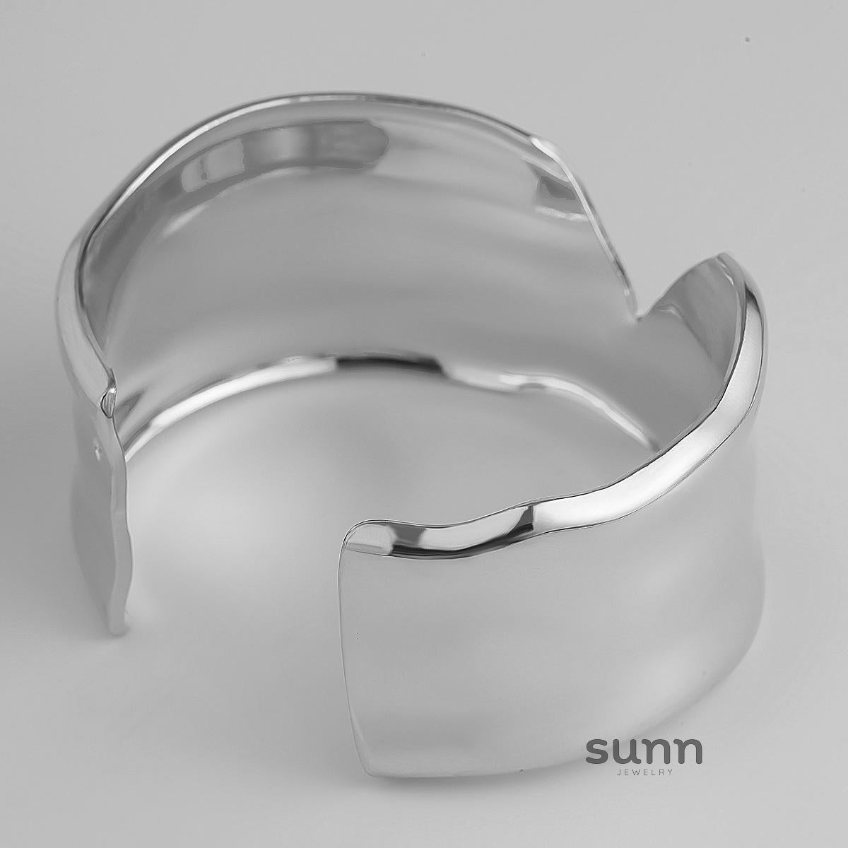 Ivey Asymmetrical Heart Bracelet [UBAR37SJ]