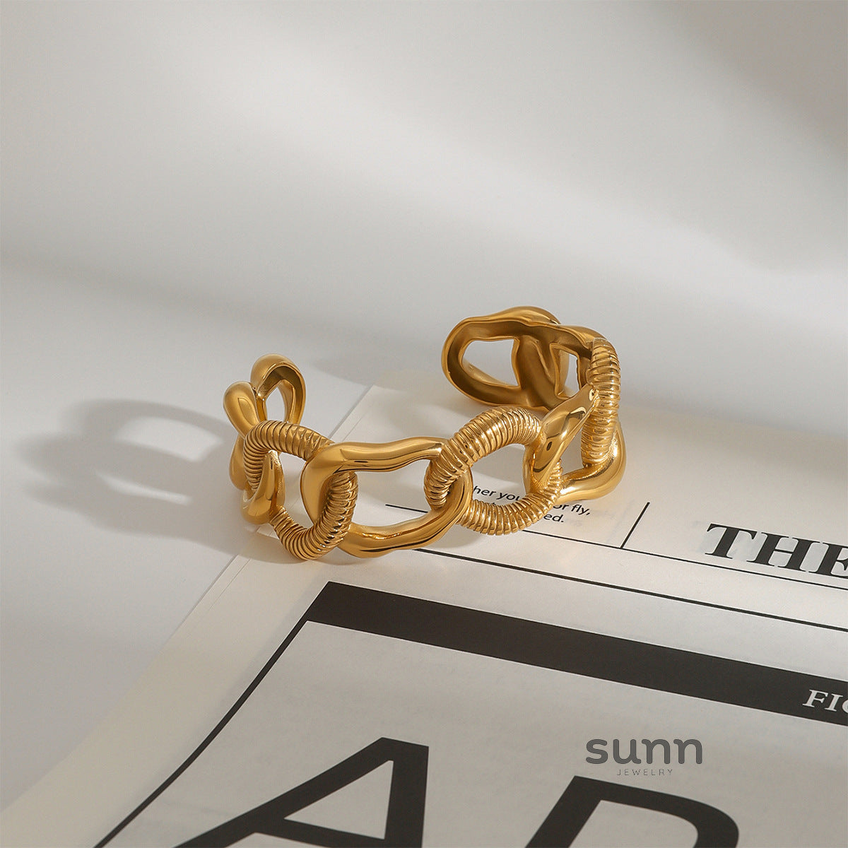 Ivy Gold Open Cuff Bracelet [DN3H7U55]