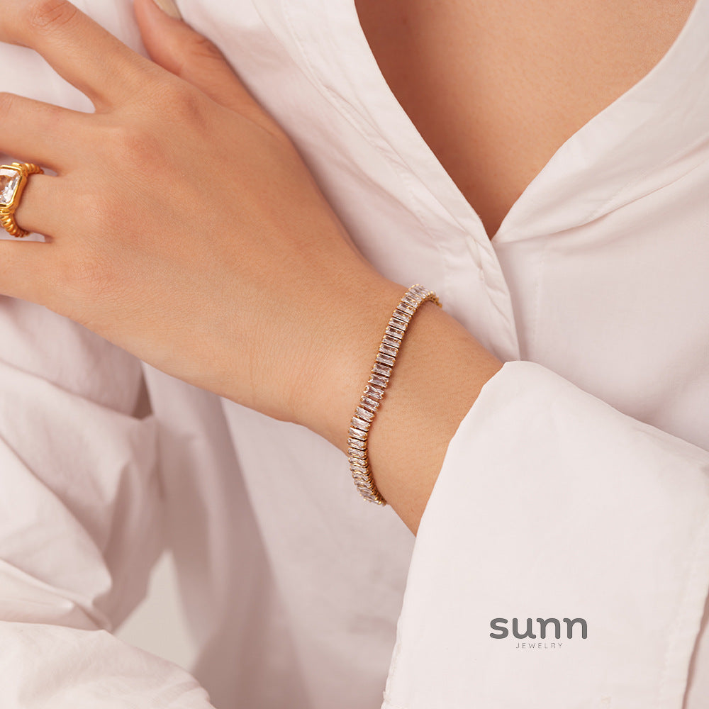 Iyla Sparkling Zircon Bracelet [5NP5WF9S]