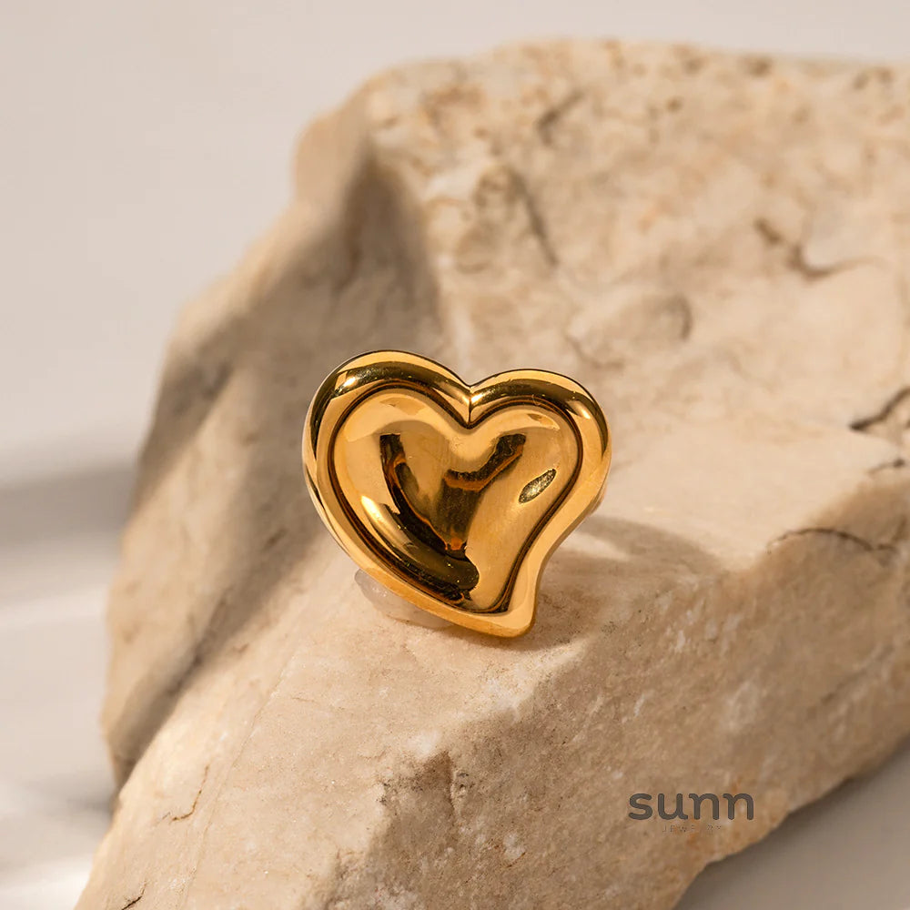 Iyonna Bold Heart Ring