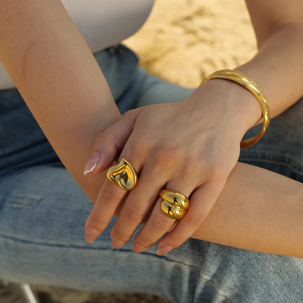 Iyonna Bold Heart Ring
